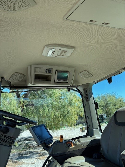 2023 John Deere 8R 340 Image 12