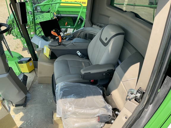 2024 John Deere X9 1000 - Photo15