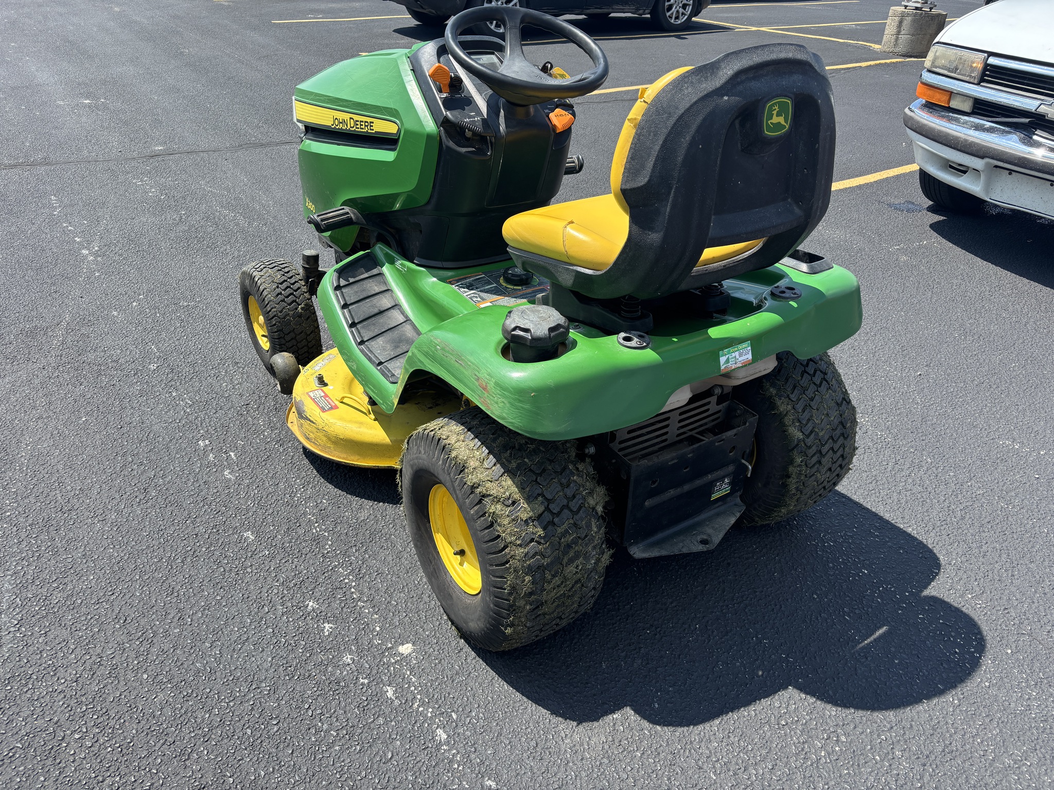 2015 John Deere X300 Image 2
