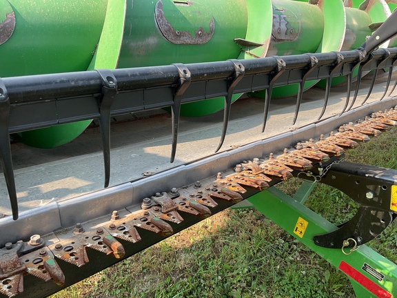 Used 2013 John Deere 630F Combine Platforms at Horizon Ag & Turf in Westlock, AB - Photo8