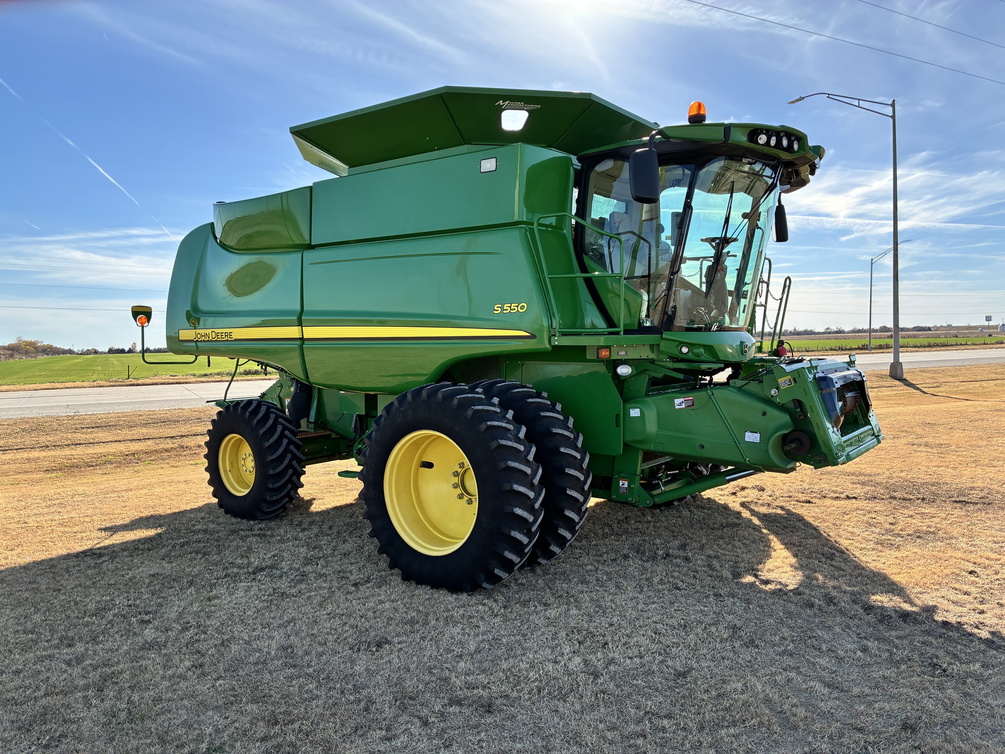 2013 John Deere S550 Image 3