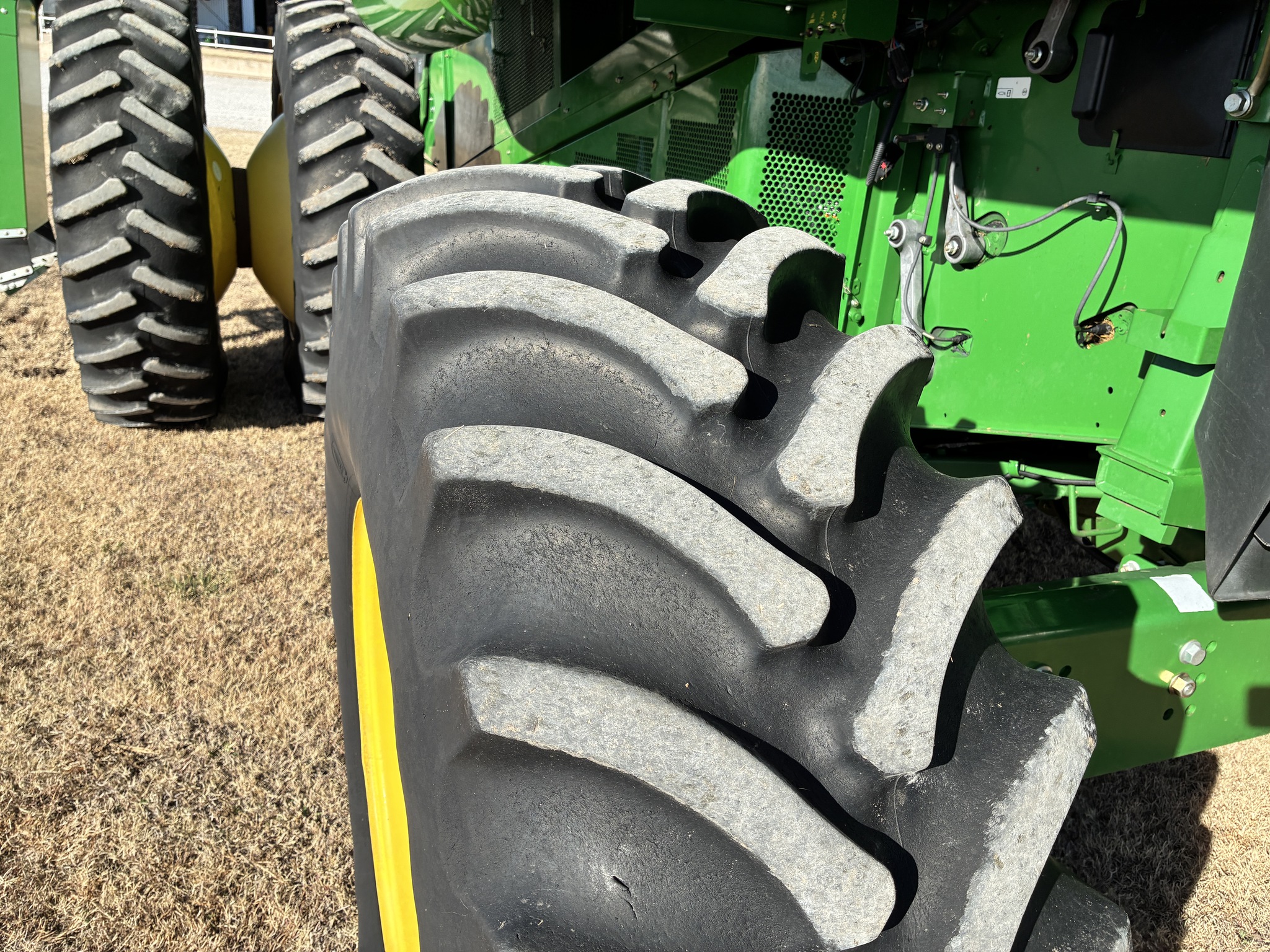 2013 John Deere S550 Image 7