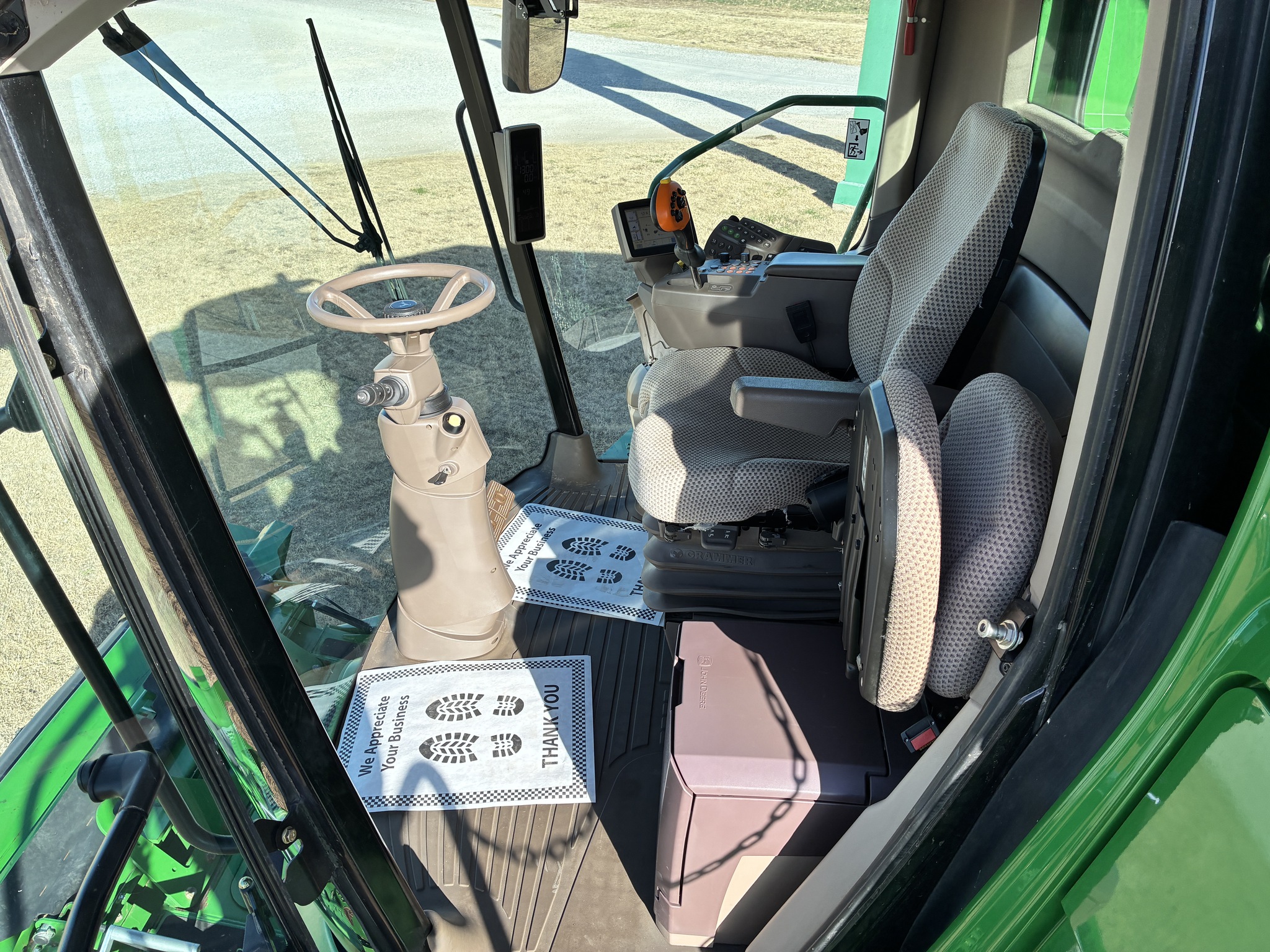 2013 John Deere S550 Image 12