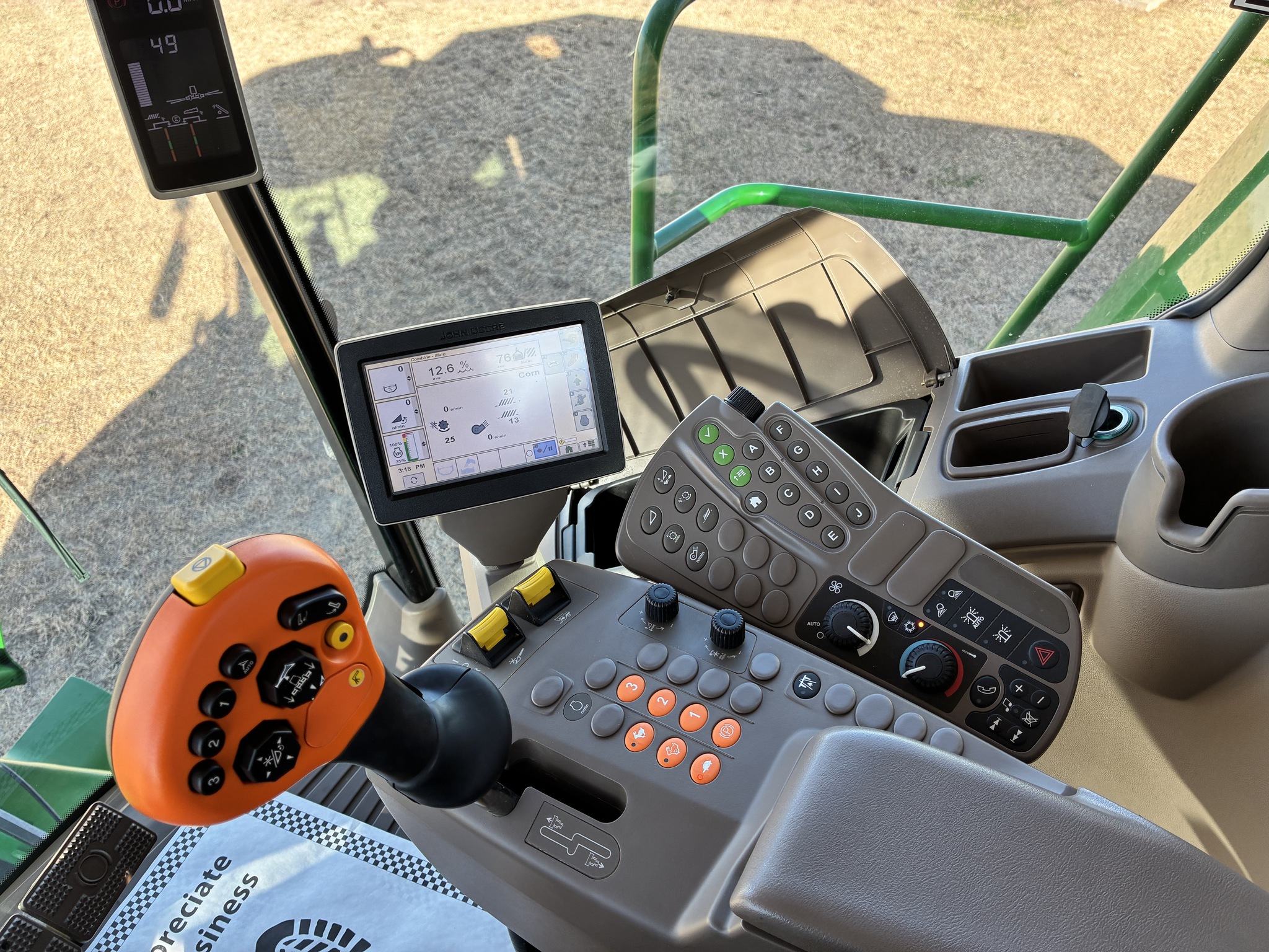 2013 John Deere S550 Image 15