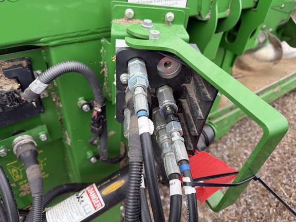 2021 John Deere C18R - Photo17