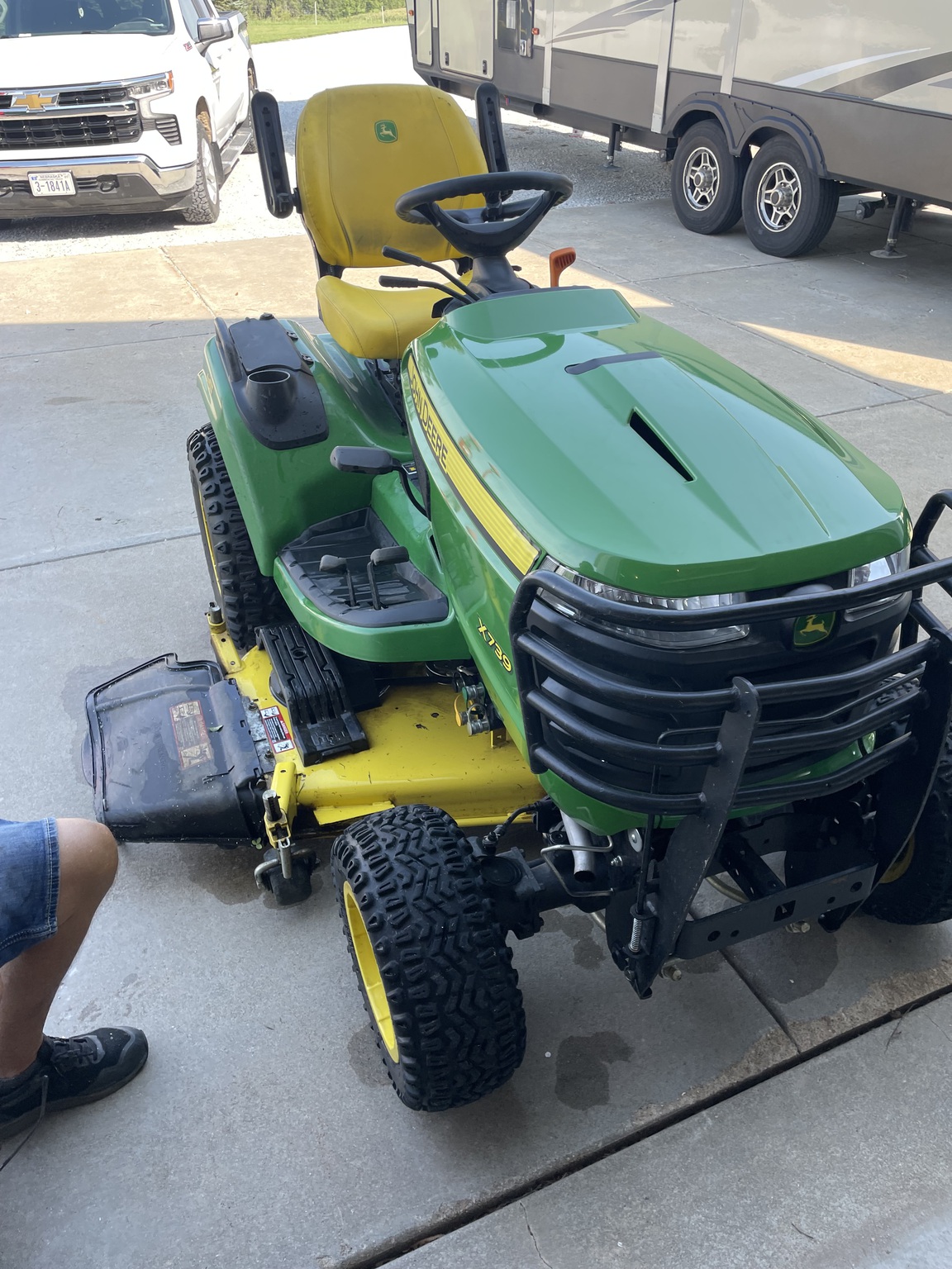 2021 John Deere X739 Image 3