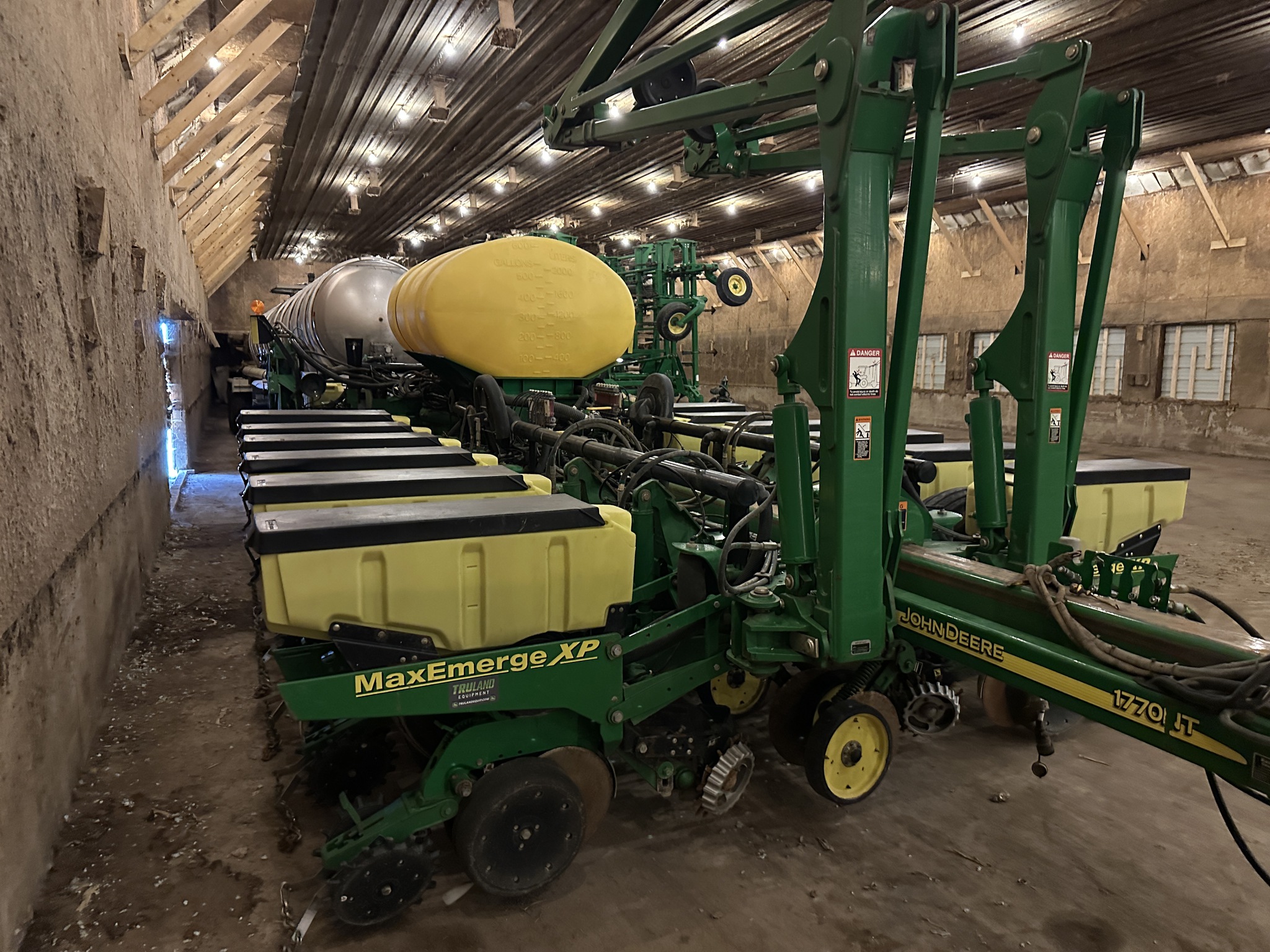 2012 John Deere 1770NT Image 2
