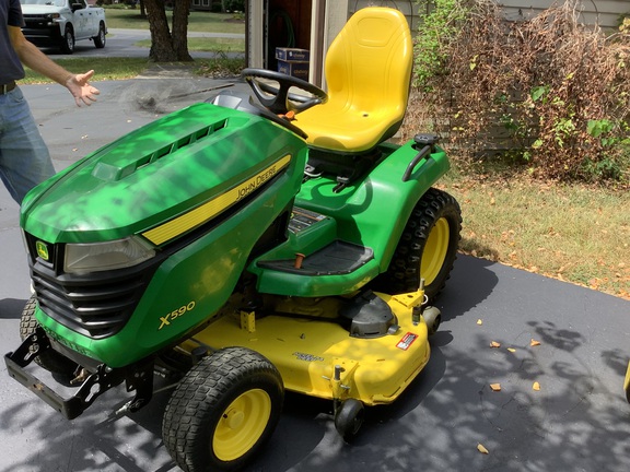 Photo of 2017 John Deere X590