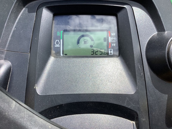 Photo of 2017 John Deere X590