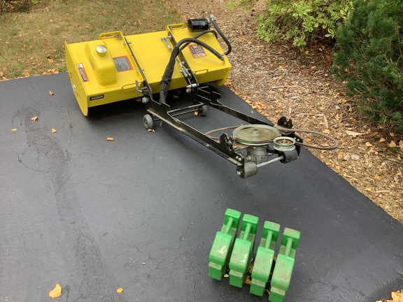 Photo of 2017 John Deere X590