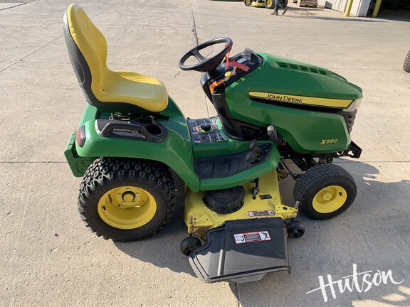 Photo of 2017 John Deere X590