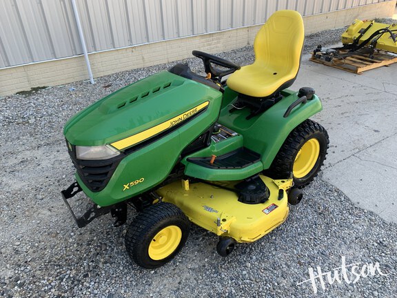 Photo of 2017 John Deere X590