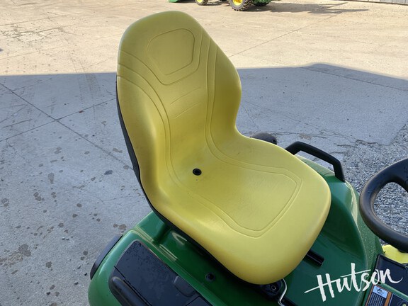 Photo of 2017 John Deere X590