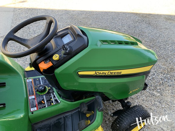 Photo of 2017 John Deere X590