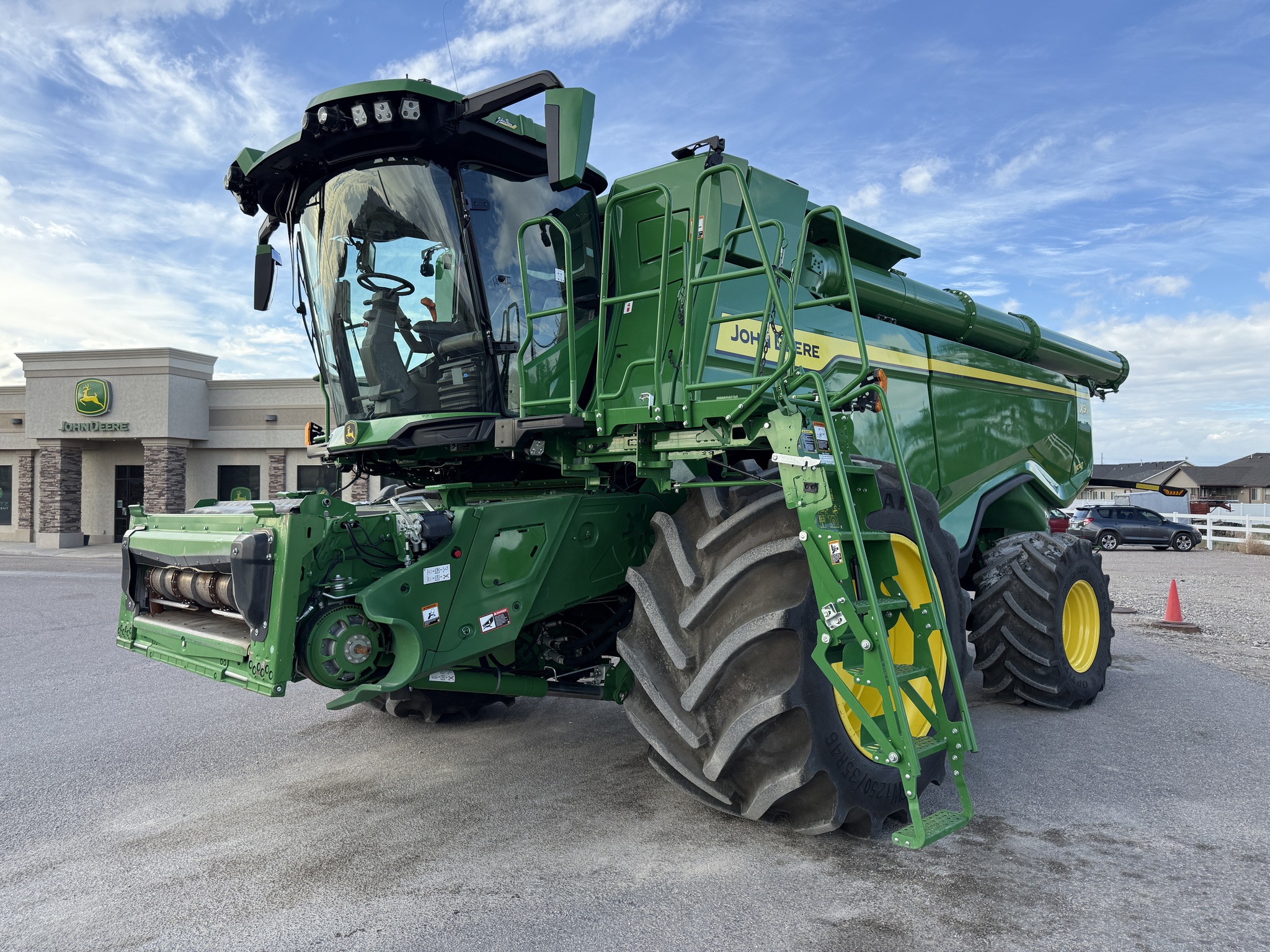2023 John Deere X9 1100 Image 1