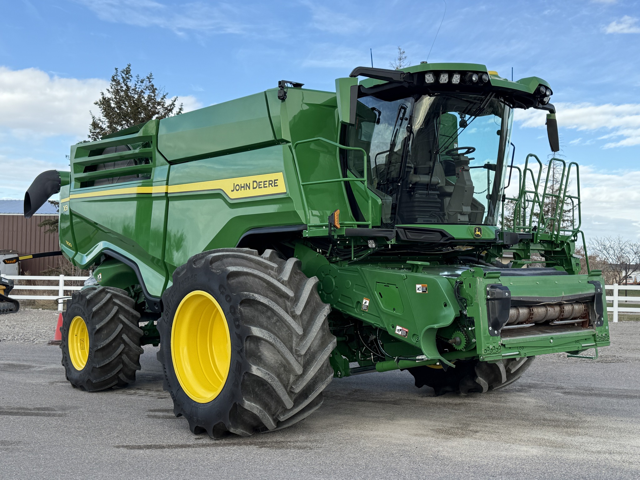 2023 John Deere X9 1100 Image 7
