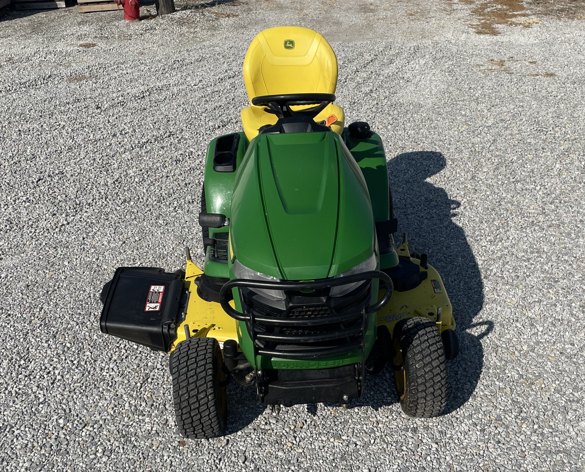 2022 John Deere X380 Image 2