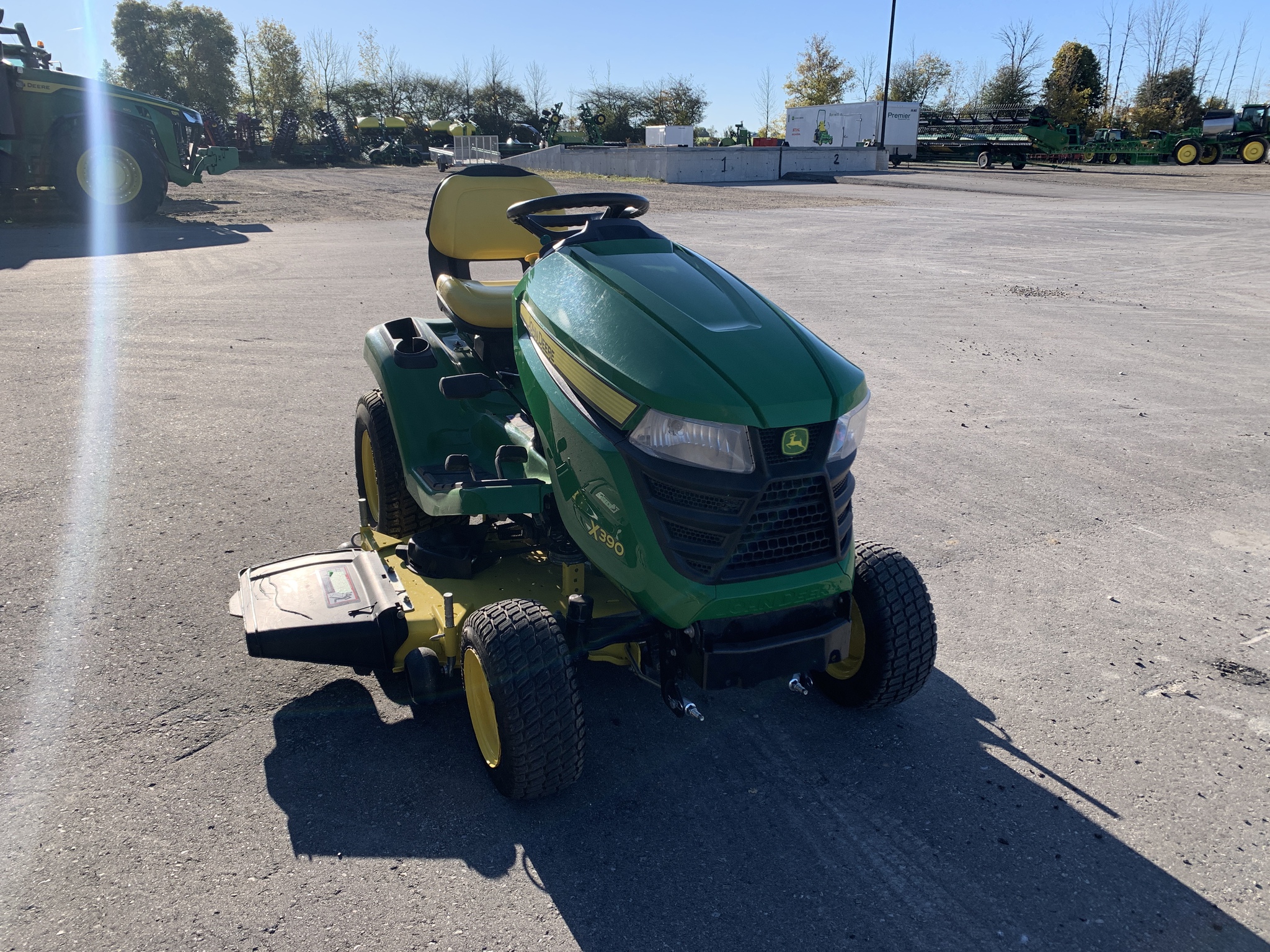 2018 John Deere X390 Image 2