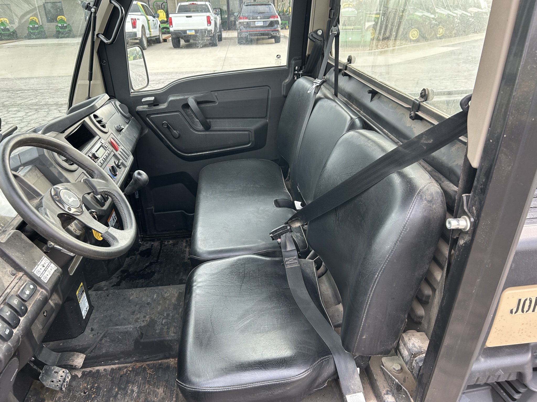  2022 John Deere XUV 835M at Heritage Tractor in Baldwin City, KS