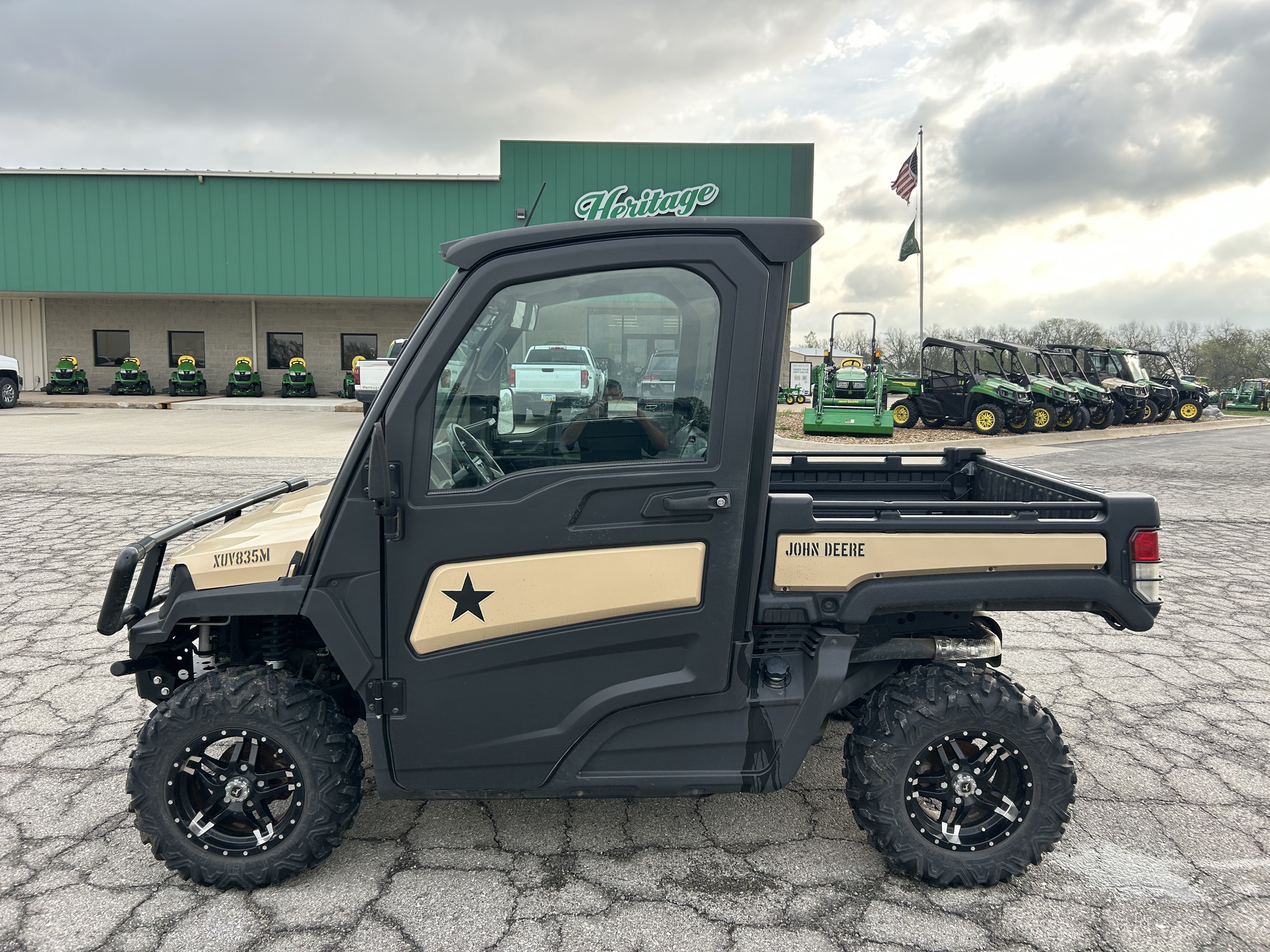  2022 John Deere XUV 835M at Heritage Tractor in Baldwin City, KS