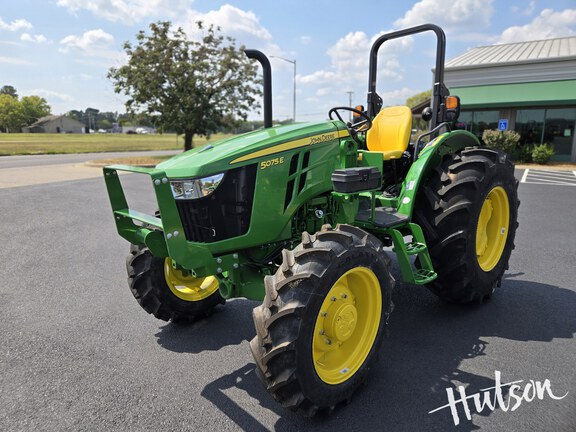 Photo of 2024 John Deere 5075E