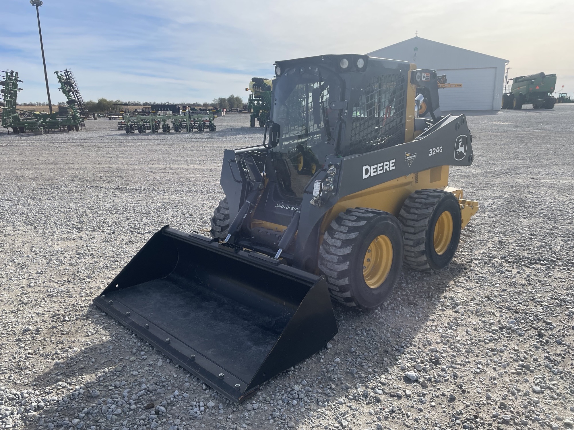 2023 John Deere 324G Image 4