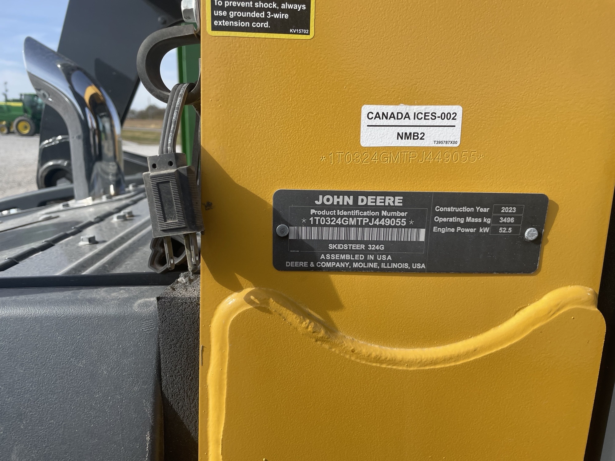 2023 John Deere 324G Image 5