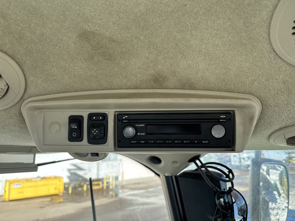 Used 2018 John Deere 8400 Self Propelled Forage Harvesters at Horizon Ag & Turf in Lloydminster, AB - Photo10