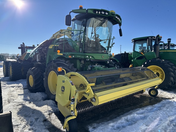 John Deere 8400