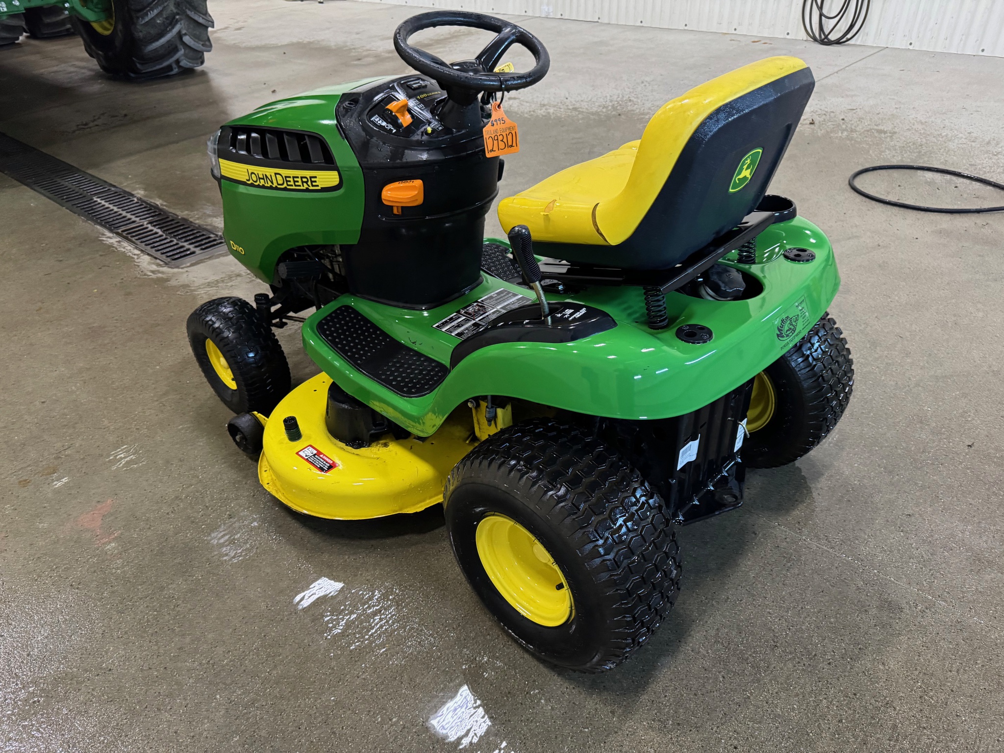 2012 John Deere D110 Image 3