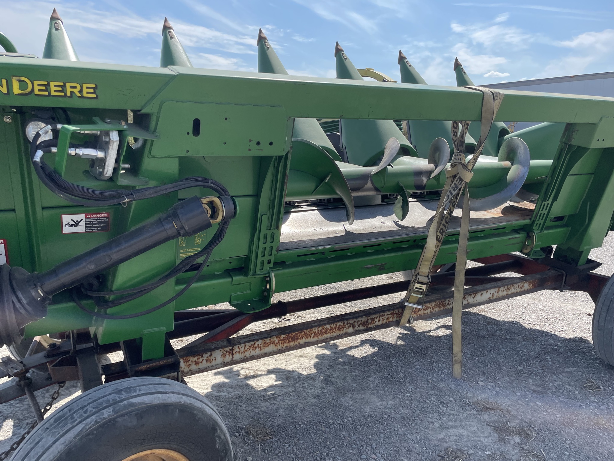 2010 John Deere 606C Image 8