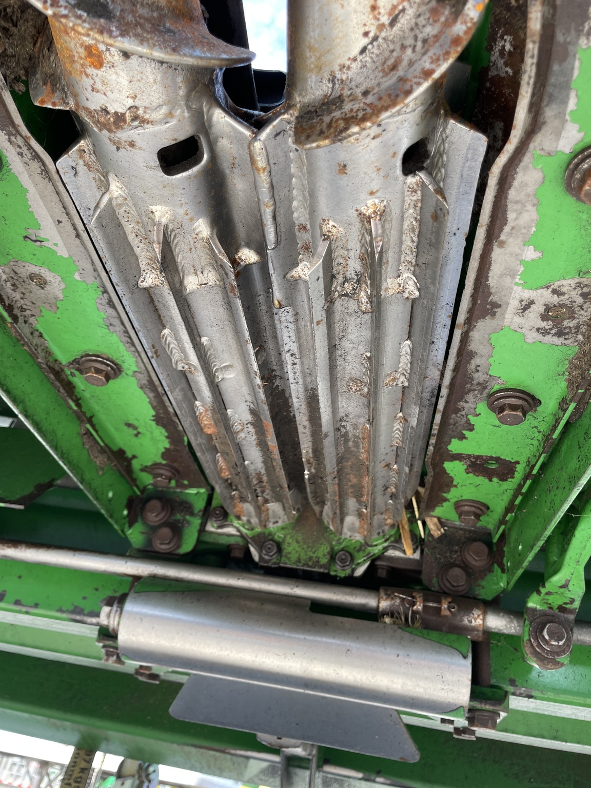 2010 John Deere 606C Image 5