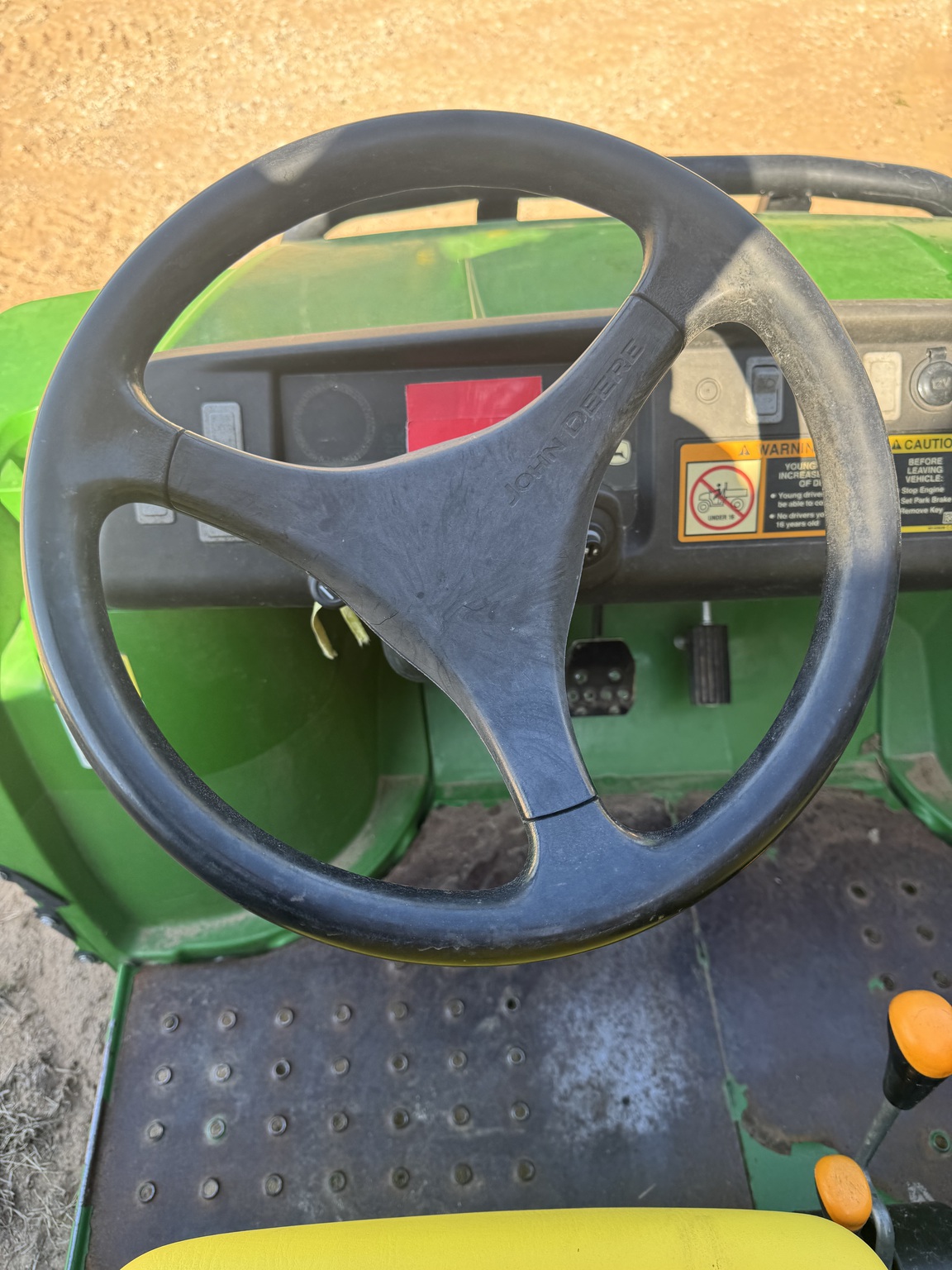 2018 John Deere TX 4X2 Image 6