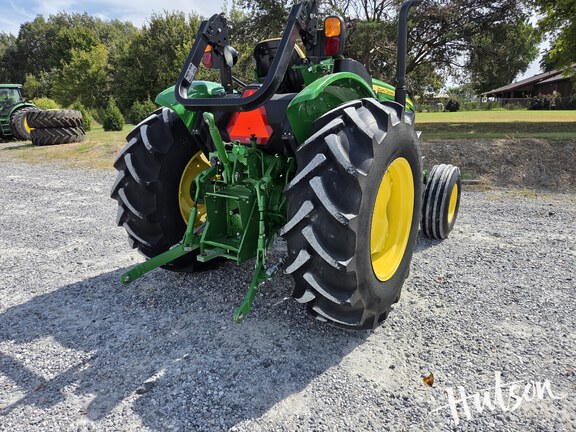 Photo of 2024 John Deere 5060E