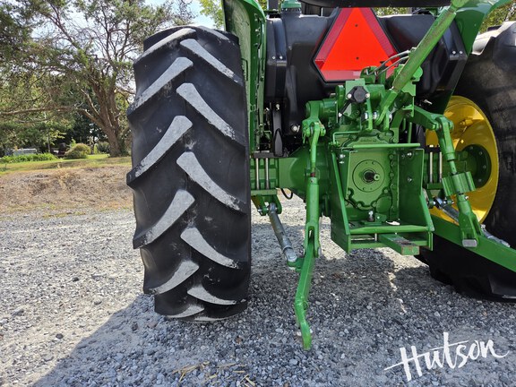 Photo of 2024 John Deere 5060E