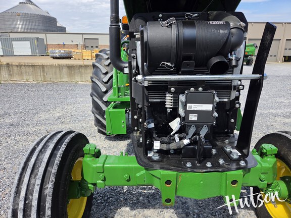 Photo of 2024 John Deere 5060E