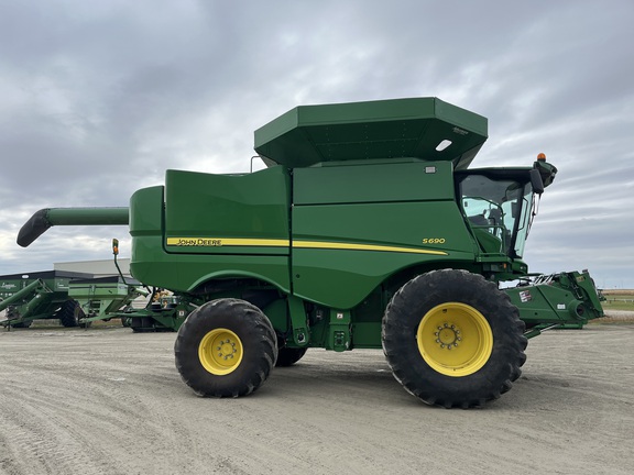 2017 John Deere S690 - Photo2