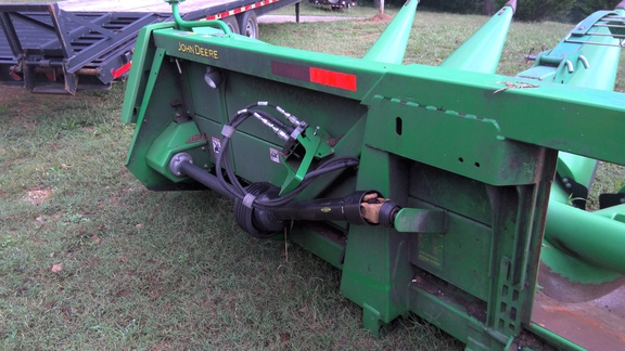 2010 John Deere 608C