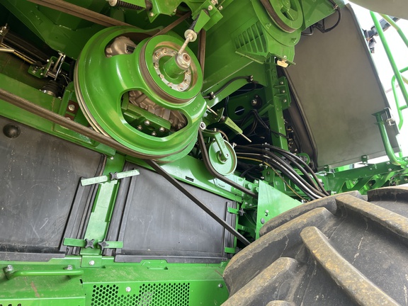 Used 2022 John Deere X9 1100 Combines at Horizon Ag & Turf in High Prairie, AB - Photo13