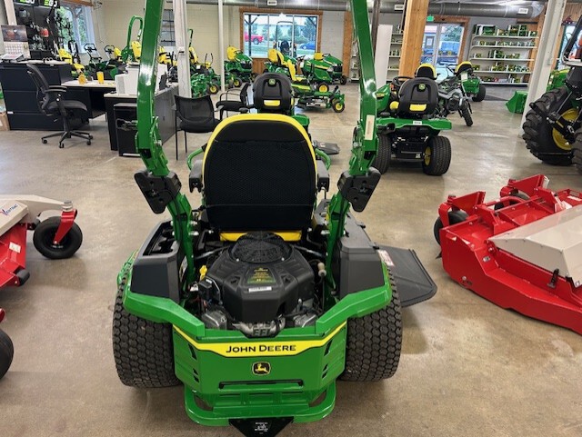 Used 2023 John Deere Z545R Zero Turn Mowers at Koenig Equipment in Bloomington, IN - PhotoXL3