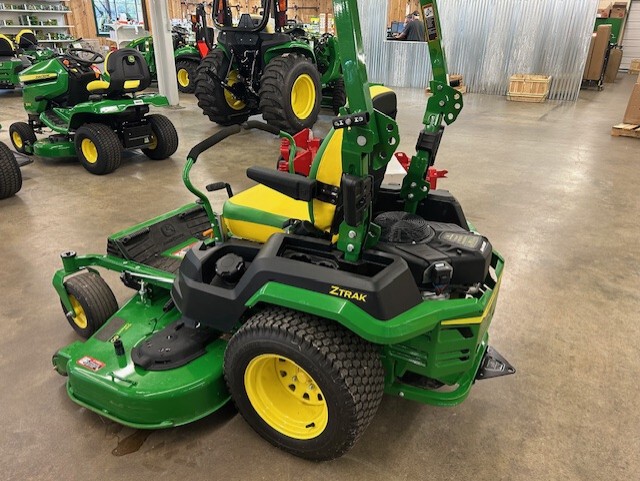 Used 2023 John Deere Z545R Zero Turn Mowers at Koenig Equipment in Bloomington, IN - PhotoXL4