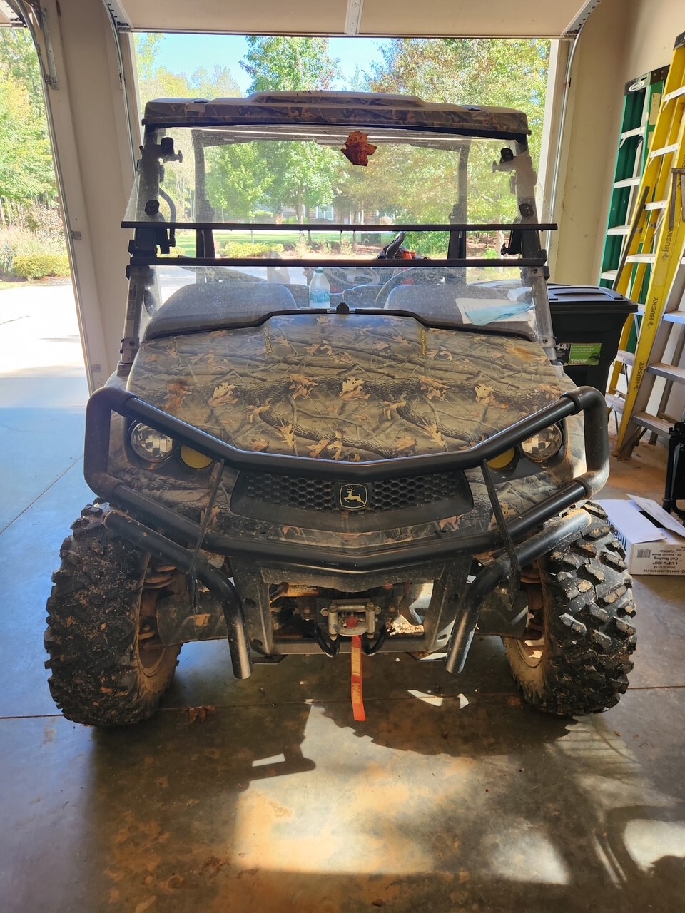 2017 John Deere XUV 590i Image 5