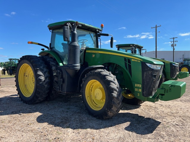 2018 John Deere 8320R Image 2