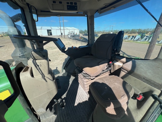 2018 John Deere 8320R Image 9