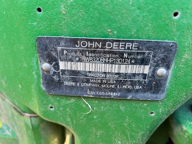 2018 John Deere 8320R Image 11