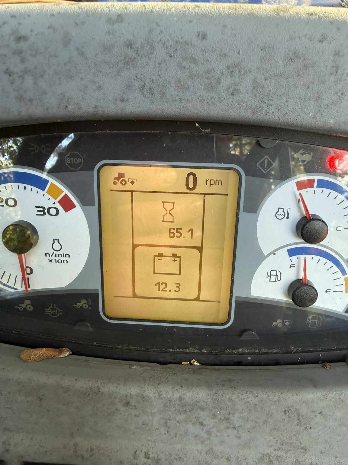 2022 New Holland Workmaster 50 Image 12