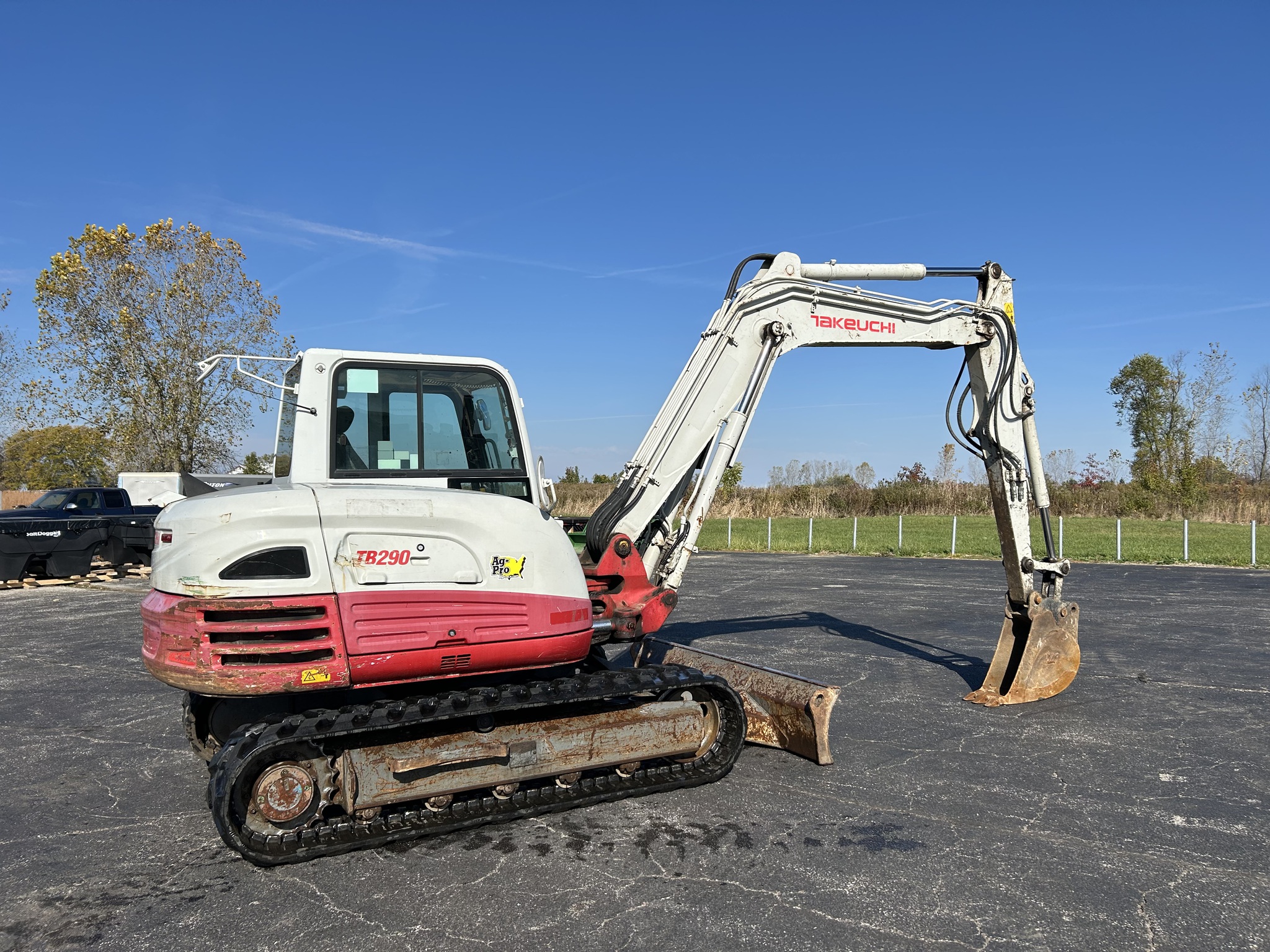 2017 Takeuchi TB290 Image 3
