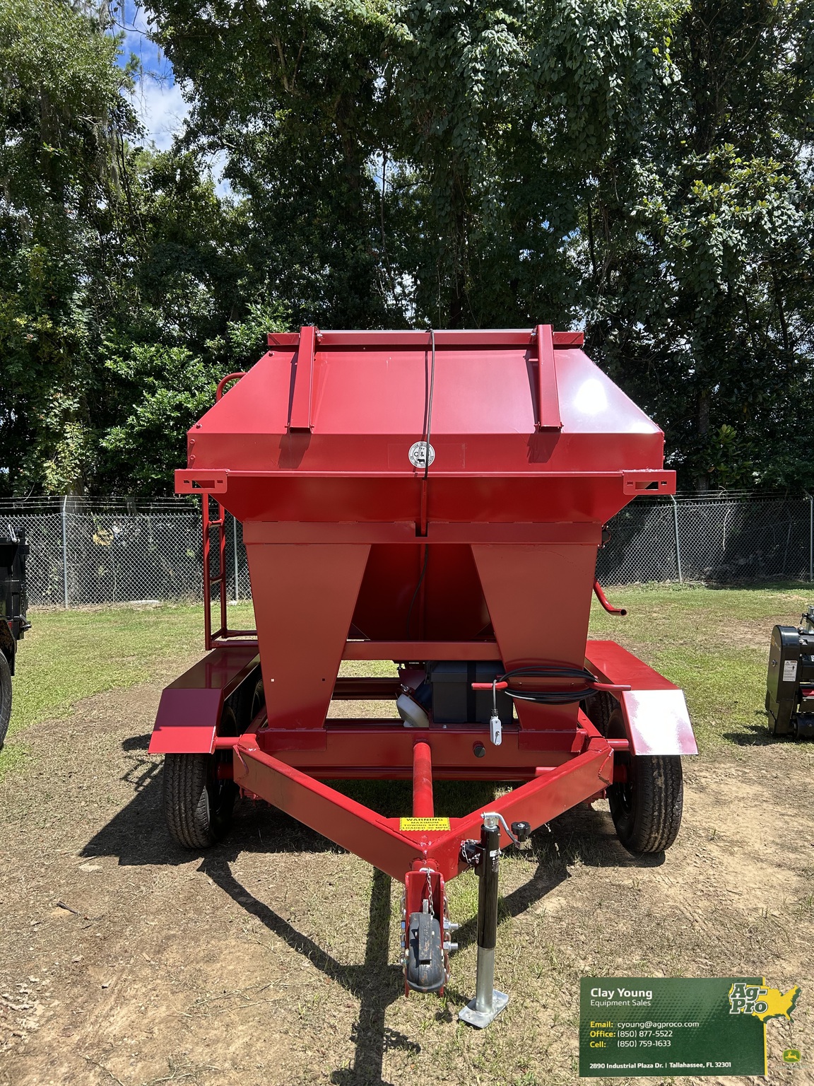 2025 John Deere 3000LB Image 1