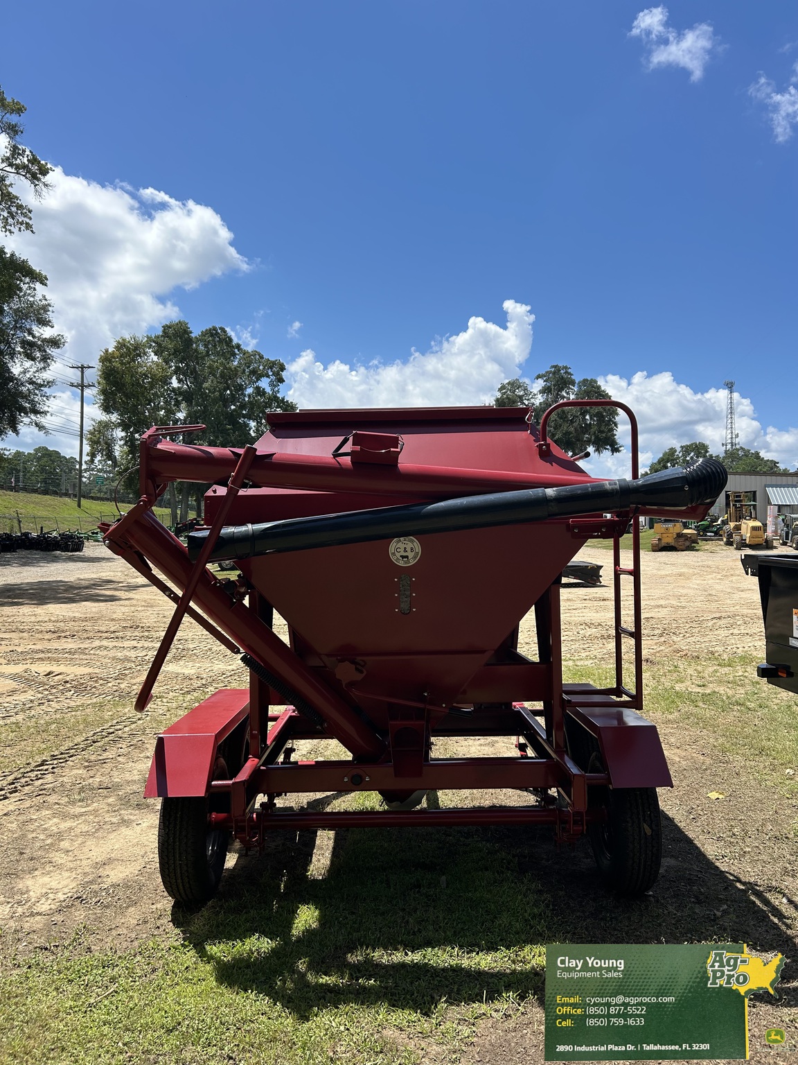 2025 John Deere 3000LB Image 3