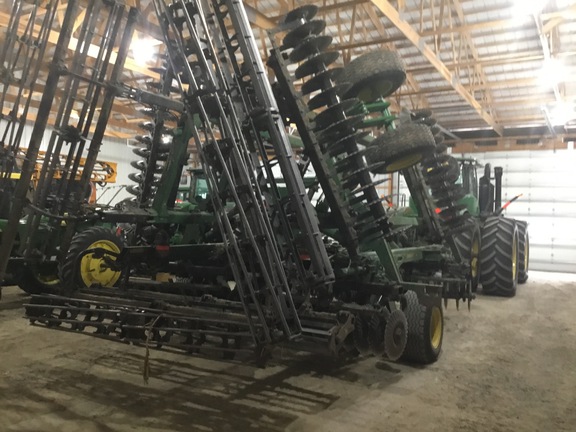 2022 John-Deere 2660VT